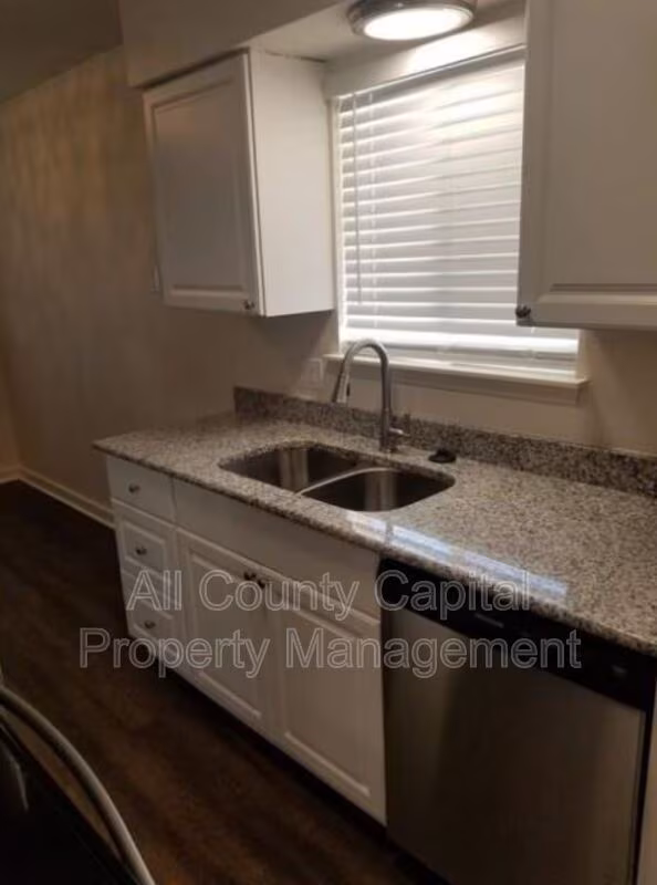 3415 Willowrun Dr Austin, TX 78704 photo 3