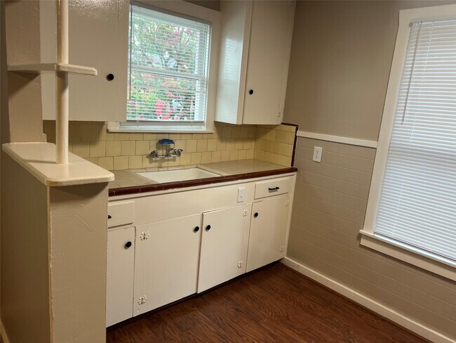 220 Stiles Street, Houston, TX 77011 photo 5