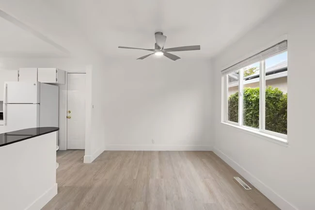 10852 Alderbrook Ln Cupertino, CA 95014 photo 5