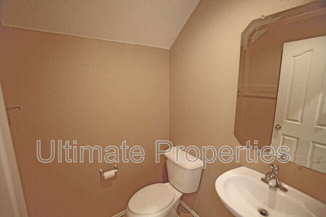 9234 W Milkweed Loop Phoenix, AZ 85037 photo 4