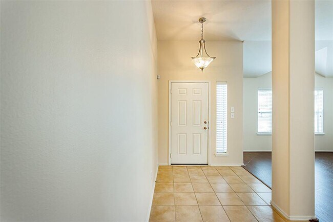 24807 Lazy Tee Lane, Tomball, TX 77375 photo 4