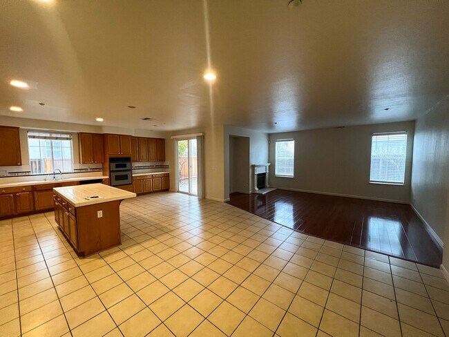 37184 Aleppo Drive, Newark, CA 94560 photo 4