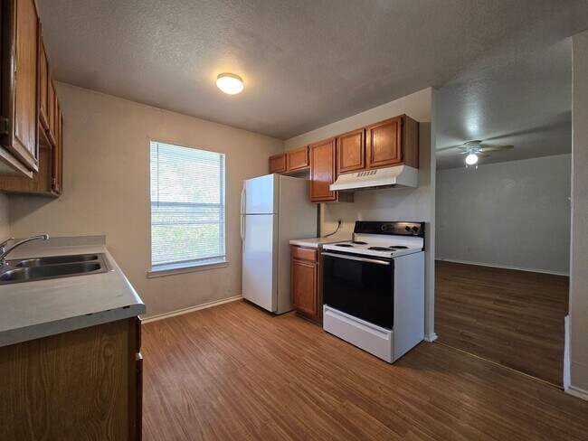 1703 Cedarhill Dr Killeen, TX 76543 photo 5