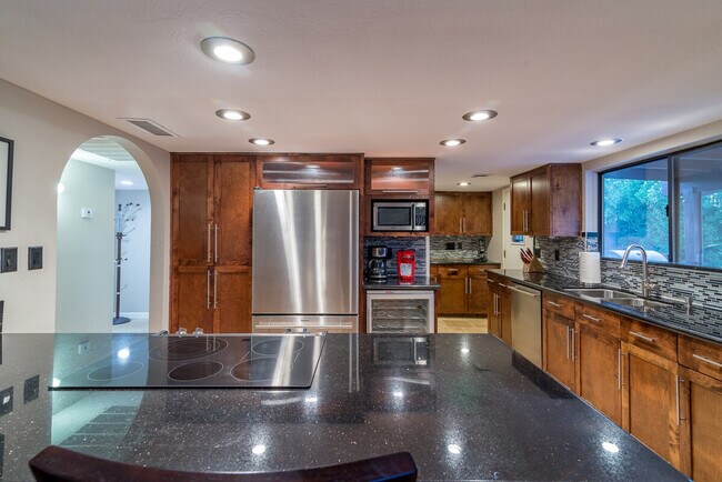 6802 E Ludlow Dr Scottsdale, AZ 85254 photo 4