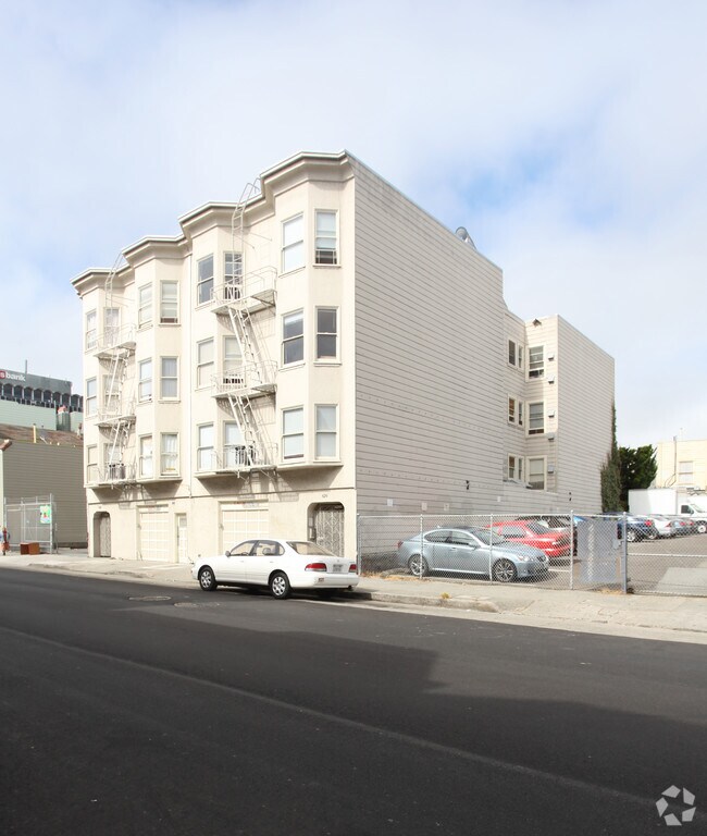 626-628 Capp Street, San Francisco, CA 94110 photo 3