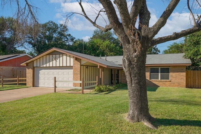 3507 Hummingbird Ln Denton, TX 76209 photo 4