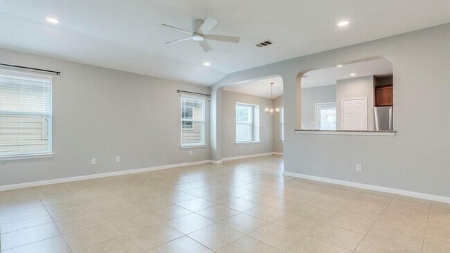 141 Linden Ln San Marcos, TX 78666 photo 3
