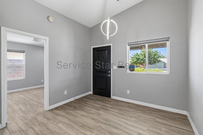 1556 W 5th St Tempe, AZ 85281 photo 4