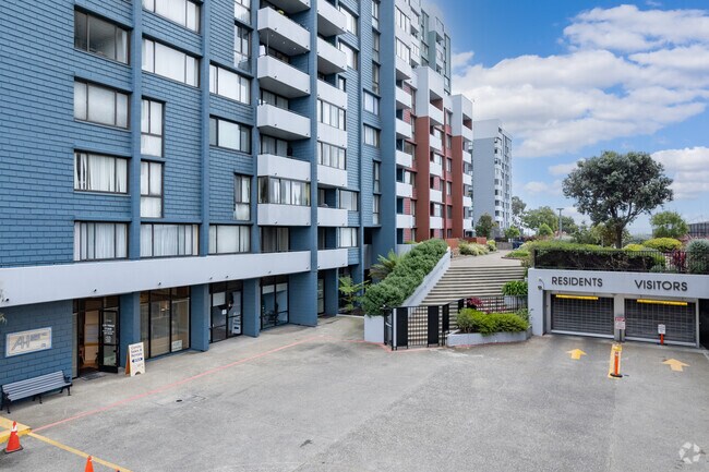 Gateview at Albany Hill Condos photo 4