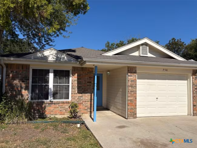 758 Briarbend Dr New Braunfels, TX 78130 photo 3