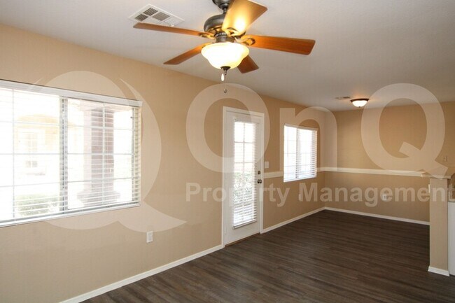 125 S 56th St Mesa, AZ 85206 photo 4