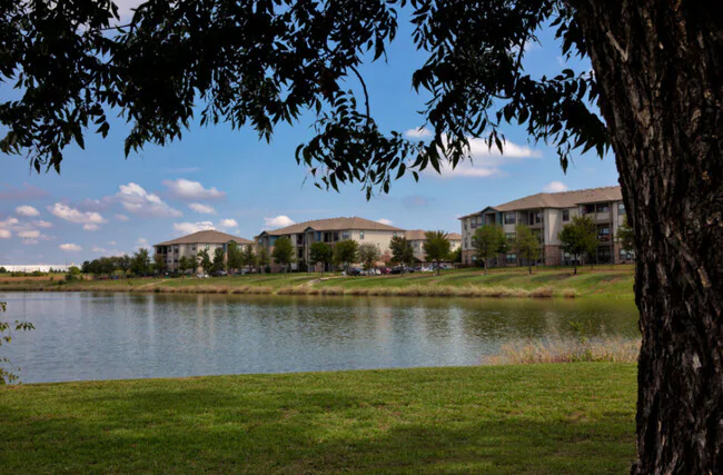 Birchstone Northlake photo 4