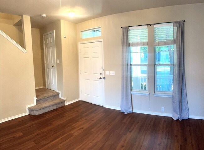 5679 Fergus Kyle, TX 78640 photo 3