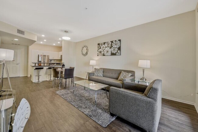 10635 Calle Mar De Mariposa San Diego, CA 92130 photo 4