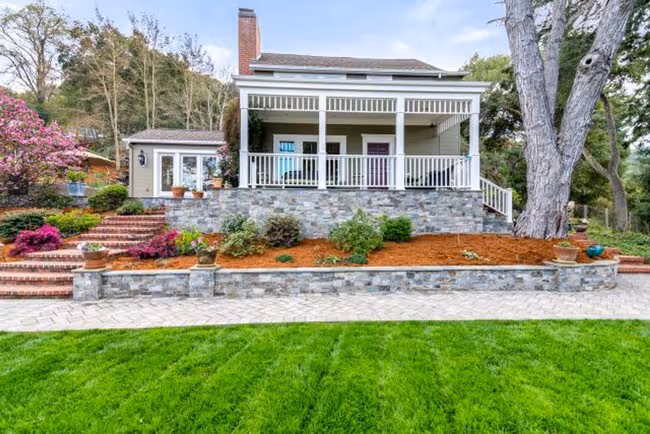 Stunning Craftsman Estate on 1 acre photo 3