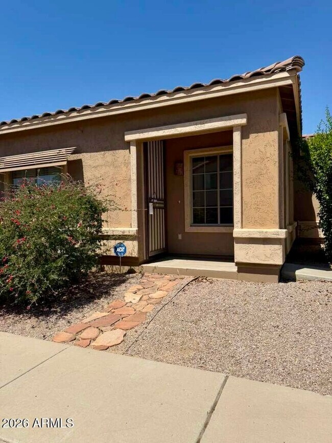 6450 S Nash Way Chandler, AZ 85249 photo 3