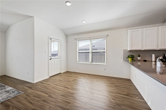 21317 Wilmiller Ln Pflugerville, TX 78660 photo 5