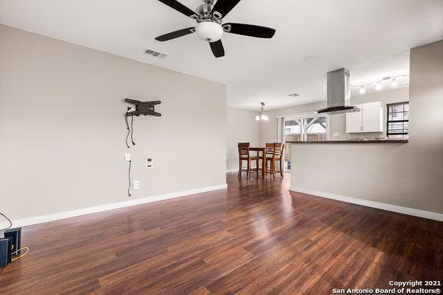 809 Nevada St San Antonio, TX 78203 photo 5