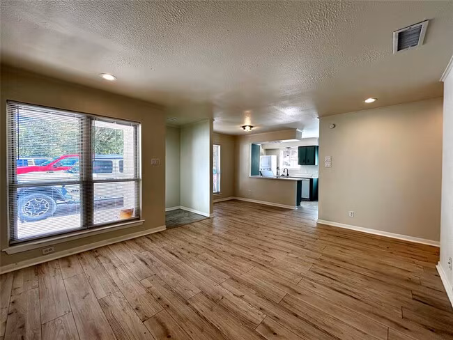 1005 W Martin Luther King Jr Blvd photo 5