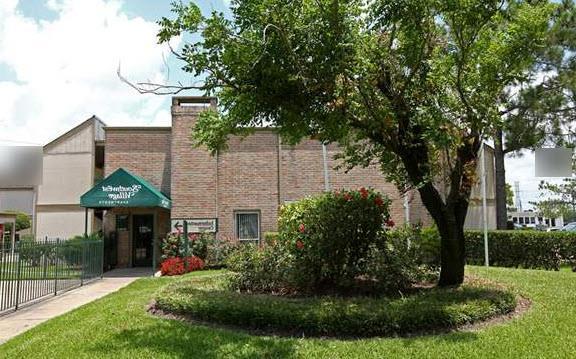 11726 W Bellfort Ave Stafford, TX 77477 photo 2