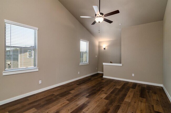 634 Fallow Drive, Venus, TX 76084 photo 3