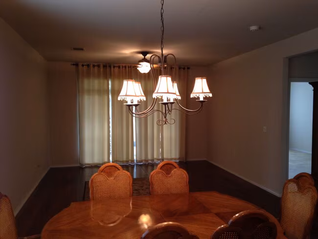 106 Bowie Cir Georgetown, TX 78633 photo 4