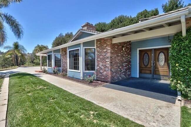 3456 Los Sicomoros Ln Fallbrook, CA 92028 photo 2