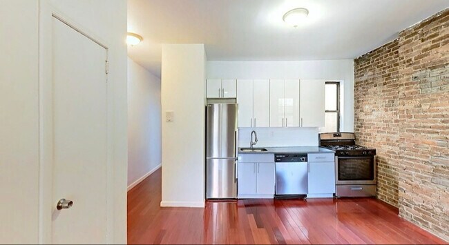 1486 Bedford Avenue photo 4