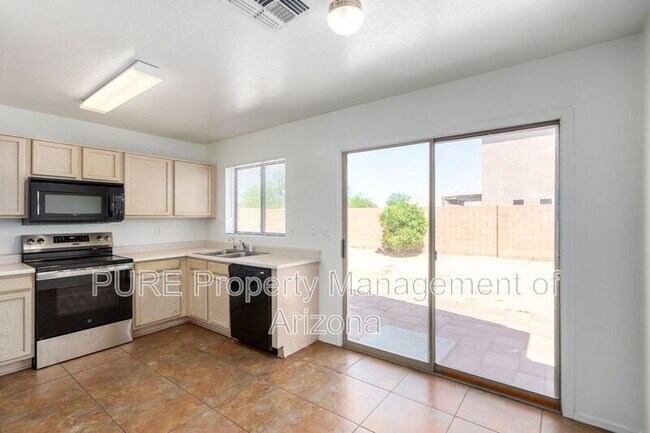 6318 W Chickasaw St photo 5