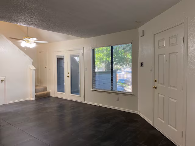 2300 Bamboo Drive, Arlington, TX 76006 photo 2