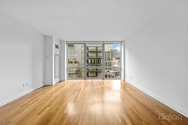39 E 29th St New York, NY 10016 photo 4