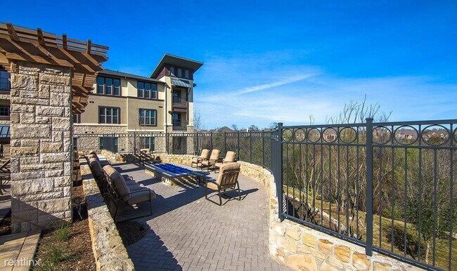 1301 Bray Central Dr Allen, TX 75013 photo 4