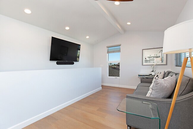 1833 Hermes St San Diego, CA 92154 photo 3