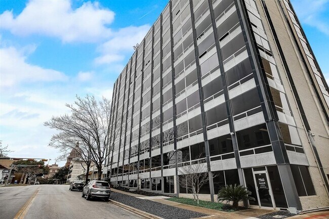 1212 Guadalupe St Austin, TX 78701 photo 2