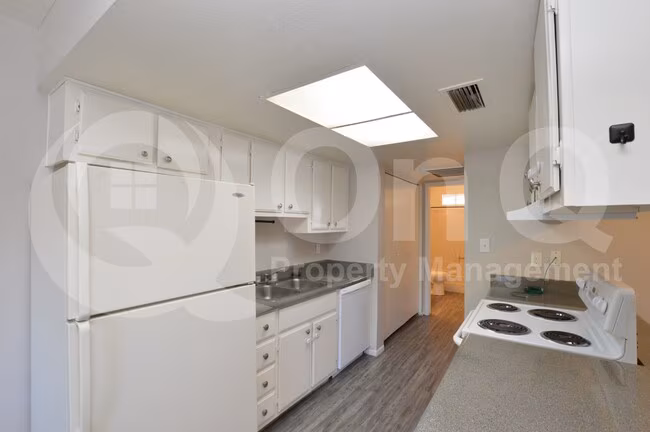 3004 E Waltann Ln Phoenix, AZ 85032 photo 4