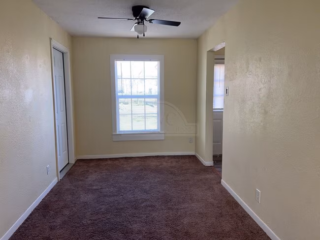 515 W Kern Rd Killeen, TX 76541 photo 3
