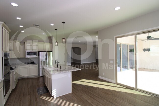 3835 E Carob Dr Gilbert, AZ 85298 photo 5