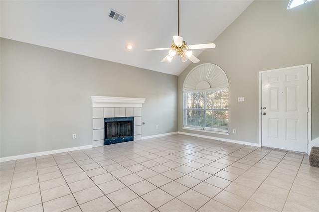 1366 Westview Dr Garland, TX 75040 photo 2