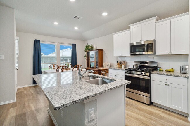 507 Agave Flats Dr New Braunfels, TX 78130 photo 4