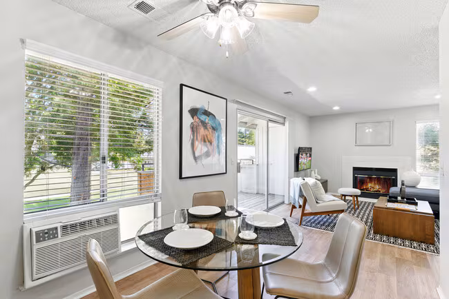 The Grove Luxury Apartments photo 3