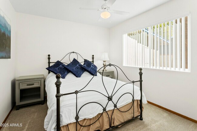 2707 E Louise Dr Phoenix, AZ 85032 photo 5