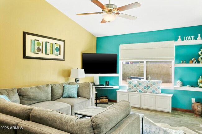 2707 E Louise Dr Phoenix, AZ 85032 photo 4