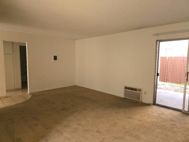 1073 Estes St El Cajon, CA 92020 photo 4