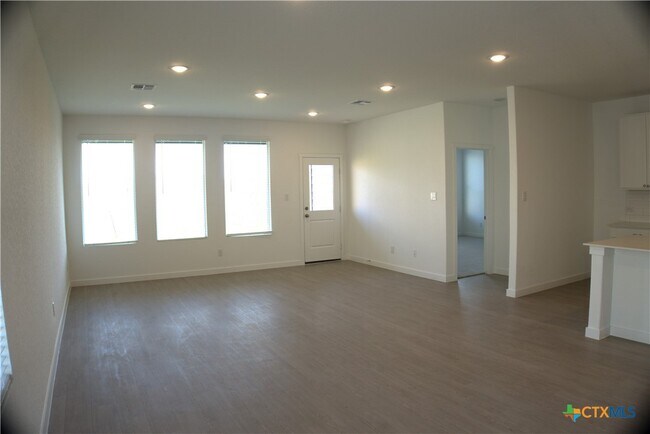 8965 Gila Rdg Seguin, TX 78155 photo 4