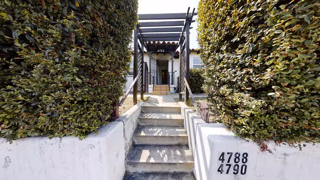 4788 College Ave San Diego, CA 92115 photo 2