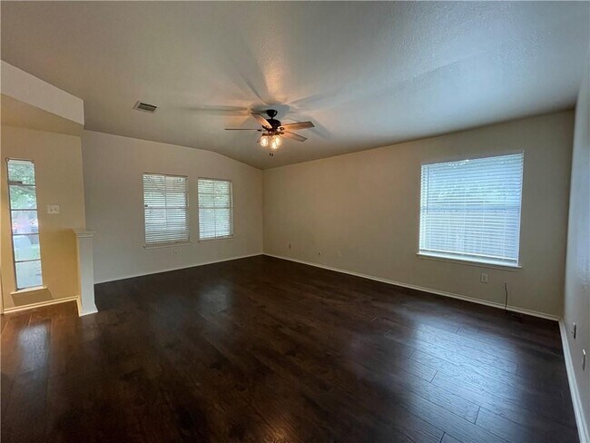 2130 Jester Farms Rd Round Rock, TX 78664 photo 4