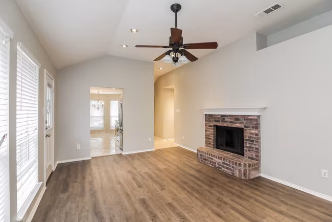 13911 Creek Crossing Dr Dallas, TX 75253 photo 2