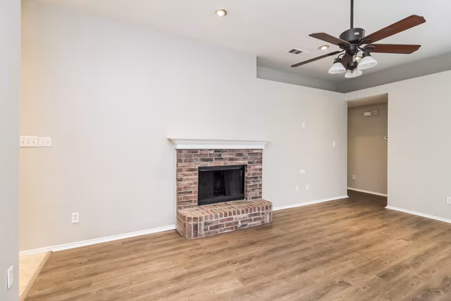 13911 Creek Crossing Dr Dallas, TX 75253 photo 3