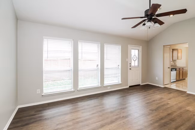 13911 Creek Crossing Dr Dallas, TX 75253 photo 4