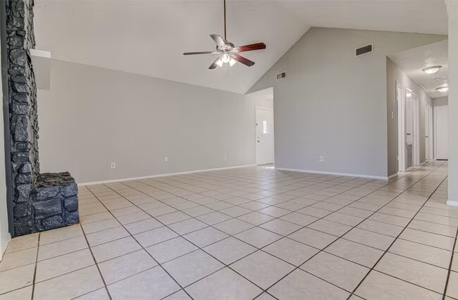 402 Creek Cove Round Rock, TX 78664 photo 3